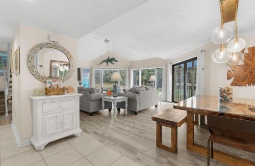 Spinnaker Beachhouses Villa | 758 Spinnaker Beach House