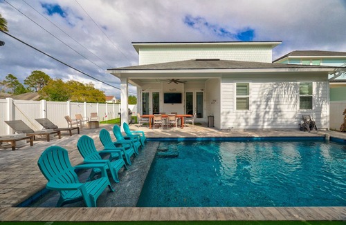 Jacksonville Beach House | 8 BR Compound | 2 Pools, Putting Green + Game Rooms
