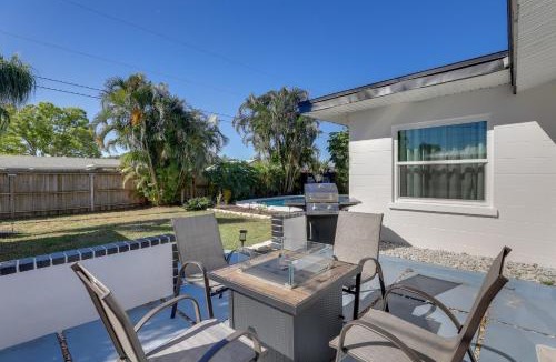 Bradenton House | 8 Mi to Beaches Bradenton Home with Poolside Oasis!