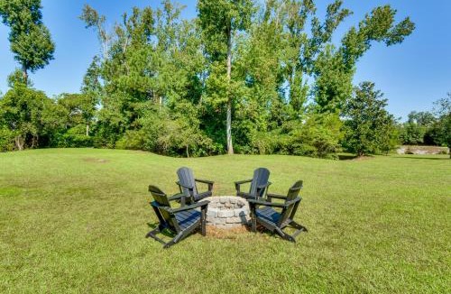 Seneca House | 8 Mi to Clemson: Peaceful Family Home w/Yard
