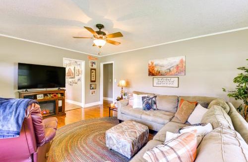 Seneca House | 8 Mi to Clemson: Peaceful Family Home w/Yard