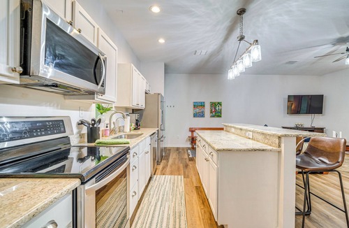 Silver Springs Cottage | 8 Mi to Ocala: Quiet Silver Springs Home w/Grill!