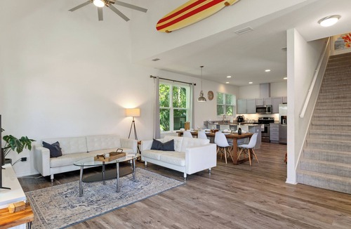Homosassa Villa | 80 yards to water! Community pool, newly built, families welcome!