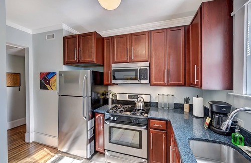 Dilworth Condo | 800 Magnolia: 4 Units, Chic 8BR w/Porch