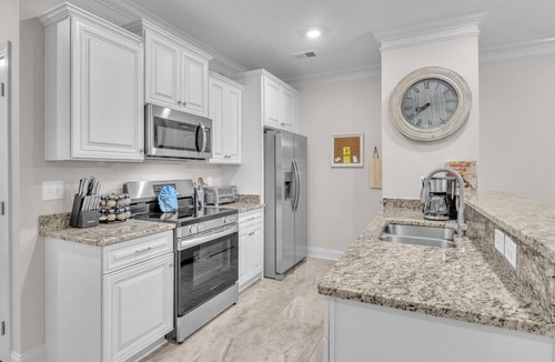 Murrells Inlet Apartment | 81 Delray Drive 1D 3 bedroom condo with pool steps to the Marshwalk