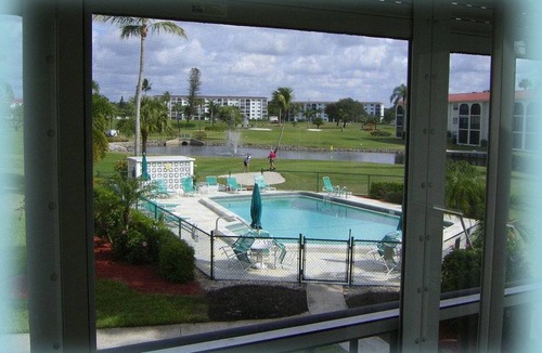 Central Naples Condo | 83 m² Condo ∙ 2 bedrooms ∙ 4 guests