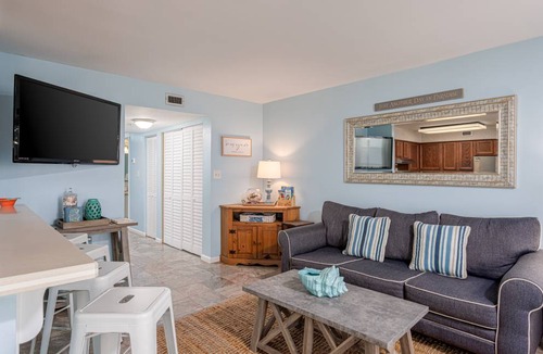 Pensacola Beach Condo | 87 m² Condo ∙ 1 bedroom ∙ 4 guests
