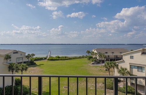 Pensacola Beach Condo | 87 m² Condo ∙ 1 bedroom ∙ 4 guests