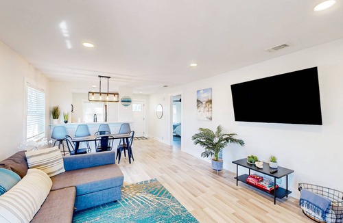 Bay Acres Condo | 88 m² Condo ∙ 2 bedrooms ∙ 6 guests