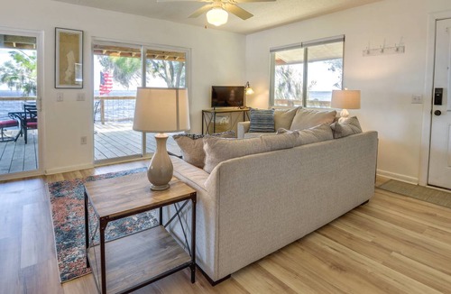 Crescent City House | 88 m² House ∙ 2 bedrooms ∙ 4 guests