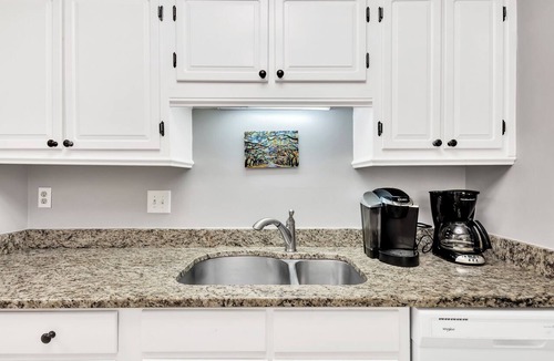 Harbour Town Condo | 889 Ketch Court @ Harbour Town, Sea Pines | Pool Access | Walk to Marina & Golf Links