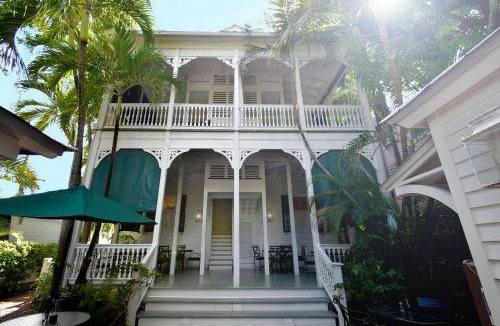 Historic Seaport House | 89 m² Motel ∙ 10 guests