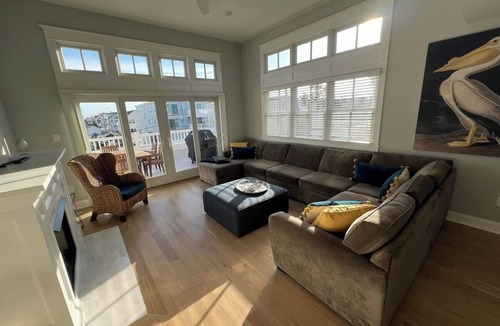 Avalon House | 8beds-5Bedroom 10 beach chairs private pool outdoor bonus room with pool table