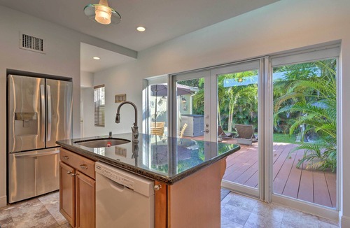 Miami Springs House | < 9 Mi to Downtown Miami - Modern Getaway
