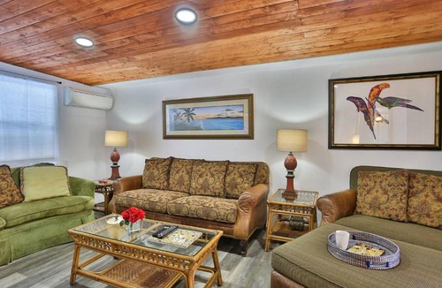 Treasure Island House | 9 - Seahorse Cottages