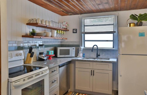 Treasure Island House | 9 - Seahorse Cottages
