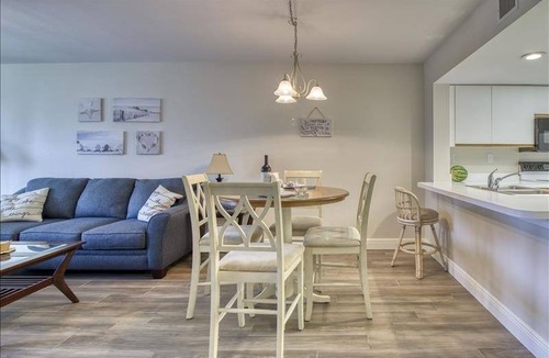 Marco Island Condo | 91 m² Condo ∙ 2 bedrooms ∙ 5 guests