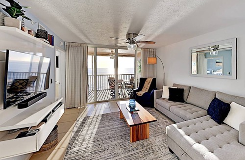 Fort Myers Beach Condo | 93 m² Condo ∙ 2 bedrooms ∙ 6 guests