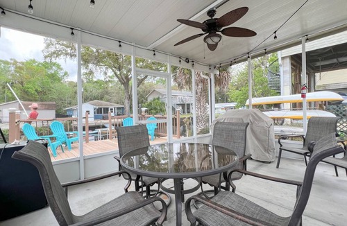 Weeki Wachee Gardens House | 93 m² House ∙ 2 bedrooms ∙ 6 guests