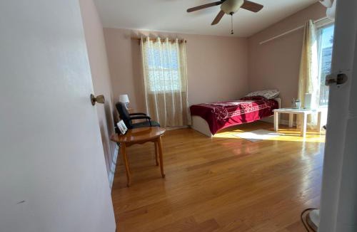 Northeast Philadelphia House | 9411 Academy Road
