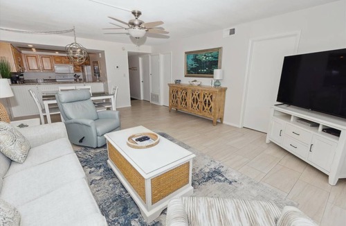 Walton County Condo | 95 m² Condo ∙ 2 bedrooms ∙ 6 guests