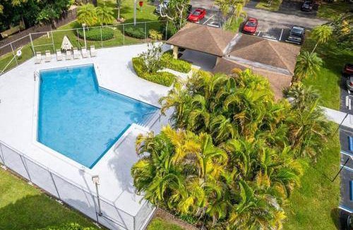 Kendale Lakes House | 95 m² House ∙ 2 bedrooms ∙ 4 guests
