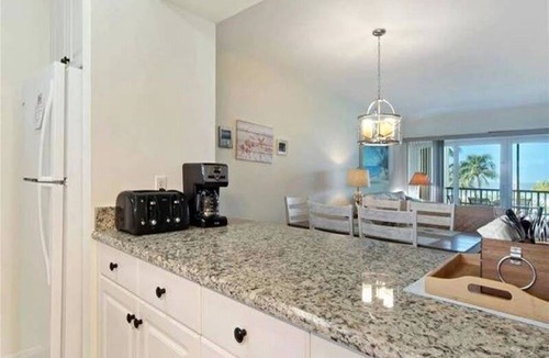 Fort Myers Beach Condo | 96 m² Condo ∙ 2 bedrooms ∙ 4 guests