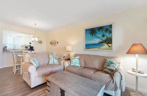 Fort Myers Beach Condo | 96 m² Condo ∙ 2 bedrooms ∙ 4 guests