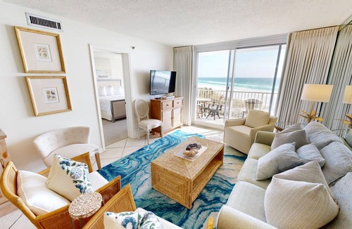 Holiday Isle Condo | 98 m² Condo ∙ 2 bedrooms ∙ 6 guests