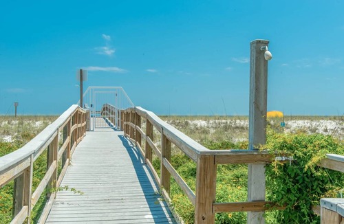 Holiday Isle Condo | 98 m² Condo ∙ 2 bedrooms ∙ 6 guests
