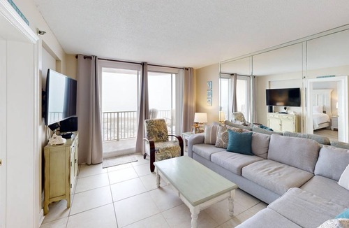 Holiday Isle Condo | 98 m² Condo ∙ 2 bedrooms ∙ 6 guests