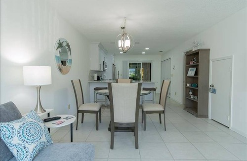 Marco Island Condo | 99 m² Condo ∙ 2 bedrooms ∙ 6 guests