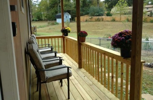 Collegedale Apartment | A Comfy Place near SAU. Kitchenette, Private Entrance, Queen Bed, Bath.