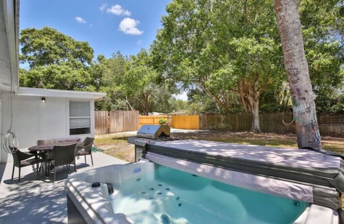 Sarasota Springs House | A few miles to Siesta Key Bridge - Private Hot Tub - Fenced Backyard