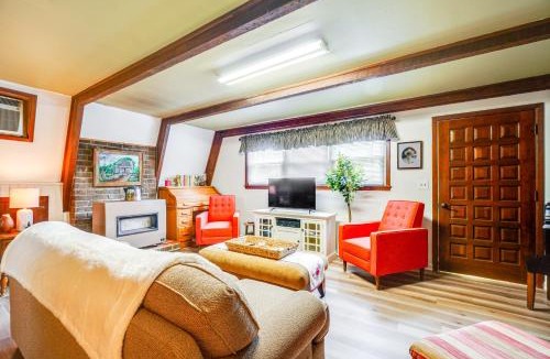 Tellico Plains House | A-Frame Cabin w/Spacious Yard in Tellico Plains!