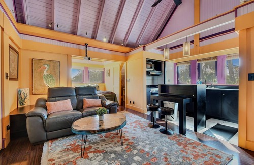 Gulfport House | A-Frame Canopy Suite Near Gulfport Beach