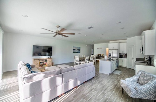 St. Cloud House | A Getaway Home in The Clouds
