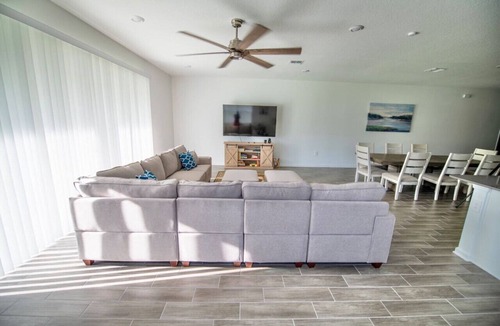 St. Cloud House | A Getaway Home in The Clouds