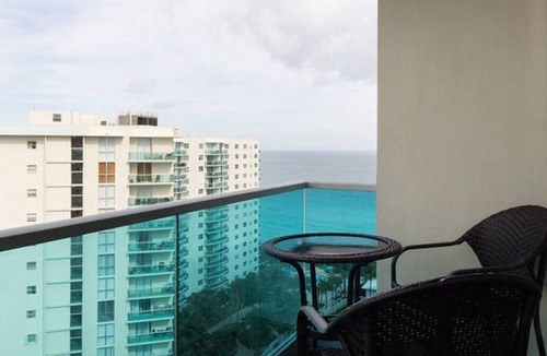 Hollywood South Central Beach Condo | A Great Deal! Oceanview 2 Bedroom Luxurious Condo Hollywood Beach