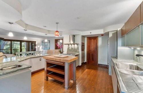 Jupiter Condo | A Jupiter gem 2-bedroom 2-bathroom perfect for cooking enthusiasts!
