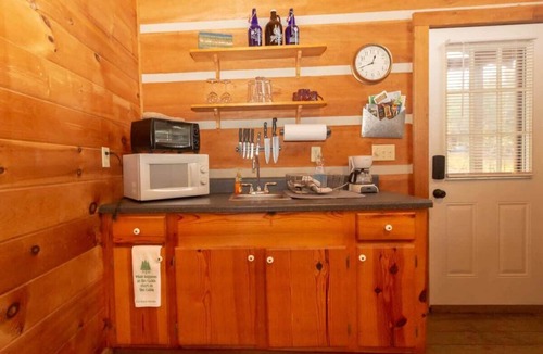 Copperhill Cabin | A love nest wrapped in timber and tranquility!