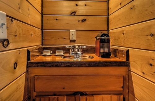 Foxfire Estates Cabin | "A Point of View" - Voted by guests as "Best Cabin in Blue Ridge"