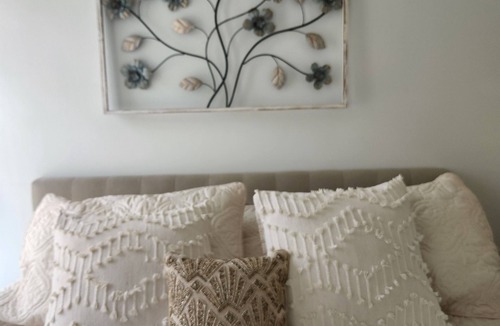 Athens Bed & Breakfast | A rare find - just one mile from UGA campus and downtown Athens!
