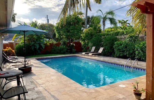 Northwood Shores House | A Relaxing Oasis w/private heated salt water pool! Close to the Intracoastal.