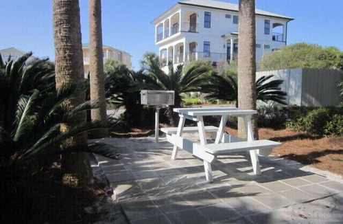 Seagrove Beach House | A Sea Shell on the Beach - great place for a beach vacation.