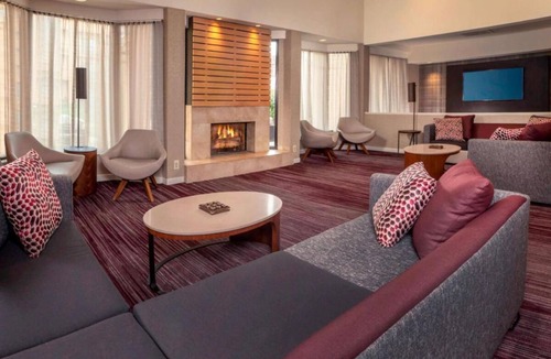 Newark Hotel | A short drive away from the University of Delaware Botanic Gardens! Pets Allowed