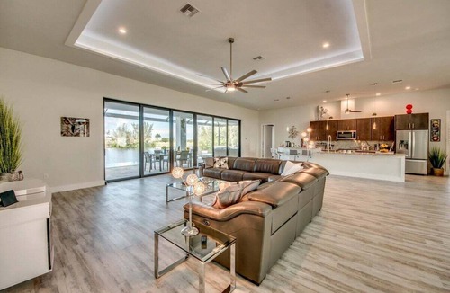 Burnt Store Villa | A spacious 4-bedroom retreat in sunny Cape Coral.
