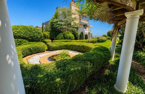Anglesea House | A Stone`s Throw From Stone Harbor: REDUCED SEPTEMBER RATES