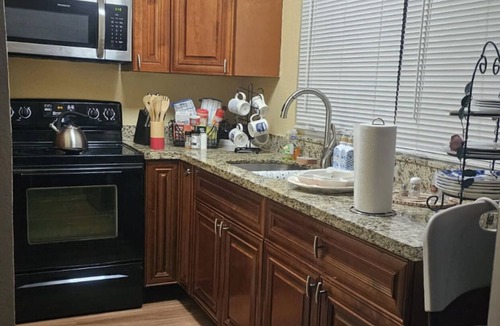 Miami Gardens Apartment | A tranquil getaway.