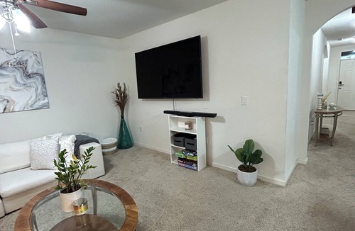 Port Saint Lucie House | A Traveler's Dream Oasis ~ COZY ~ King Beds ~ Pool Table ~ 5 Star Location ~